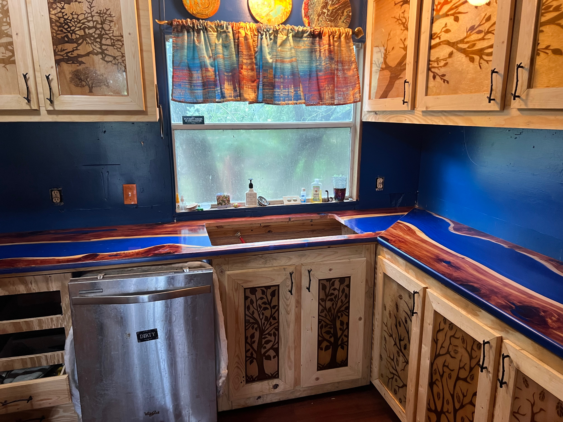 Kitchen Countertops & Custom Cabinets